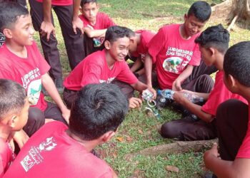 Keseruan Bermain Roket Air