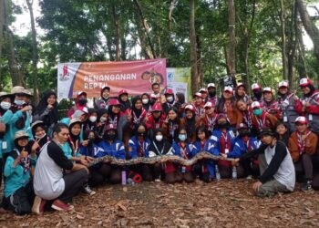 Peserta Jamnas XI Mengenal Ular untuk Lawan Rasa Takut
